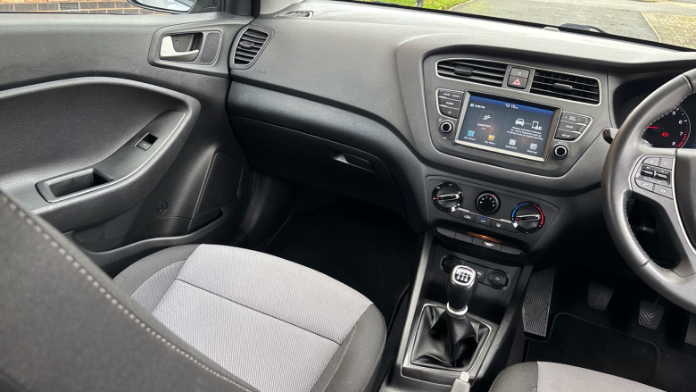 Hyundai i20 1.2 MPi SE 5dr Petrol Hatchback